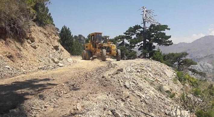 Antalya Büyükşehir Belediyesi Yayla Yollarında Çalışıyor