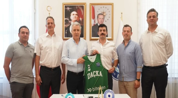 Ege ve Darüşşafaka nitelikli basketbolcular yetiştirmek için kolları sıvadı