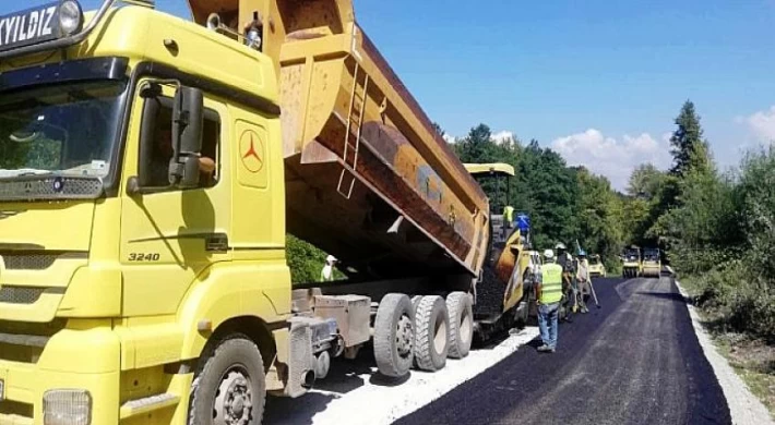 Gölcük köy yollarında konforlu ulaşım