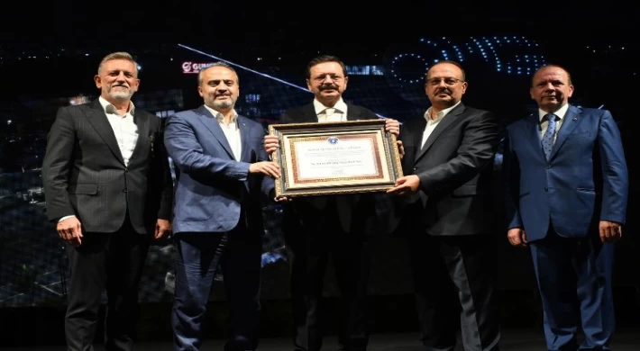 Hisarcıklıoğlu’na Bursa’dan ’hizmet nişanı’