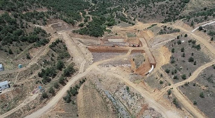 Kula Emre Barajı tam gaz