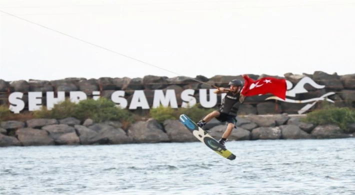 Samsun’da nefes kesen gösteri