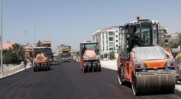 Van Hatuniye Caddesi’nde Asfalt Çalışmaları Başladı