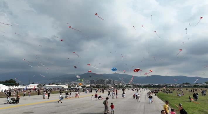 Zafer coşkusu Bursa’da göklerde