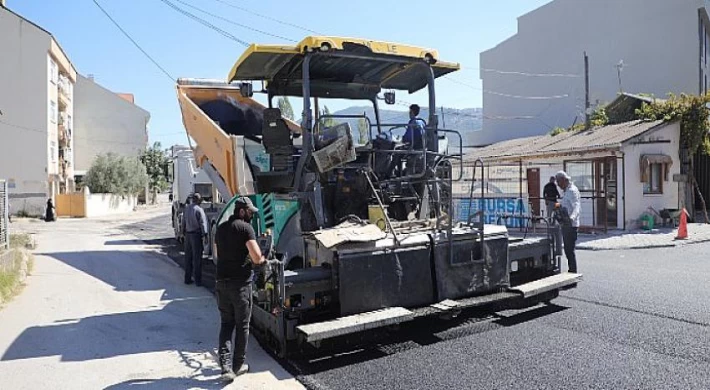 Gemlik Belediyesi’nden yol yapım atağı