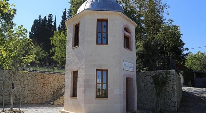 Gölcük’ün Adını Sanat Tarihine Yazdıracak Sultan Baba Mescidi Tamamlandı