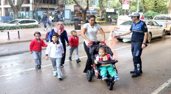 Kocaeli Zabıtası okulların ilk gününde görev başında olacak