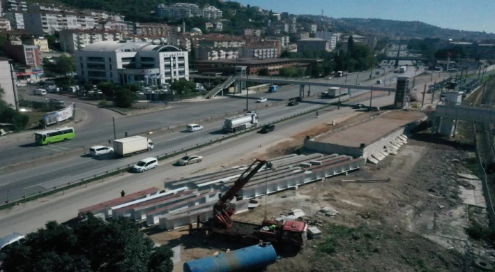 Kuruçeşme Tramvay Hattı’nda çelik kirişler montaja hazırlanıyor