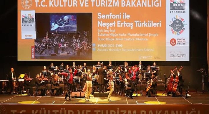 Troya Kültür Yolu Festivali’nde Senfoni İle Neşet Ertaş Türküleri