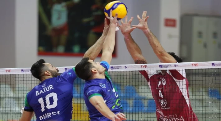 TSYD Bursa Voleybol Turnuvası’nda ilk gün tamamlandı