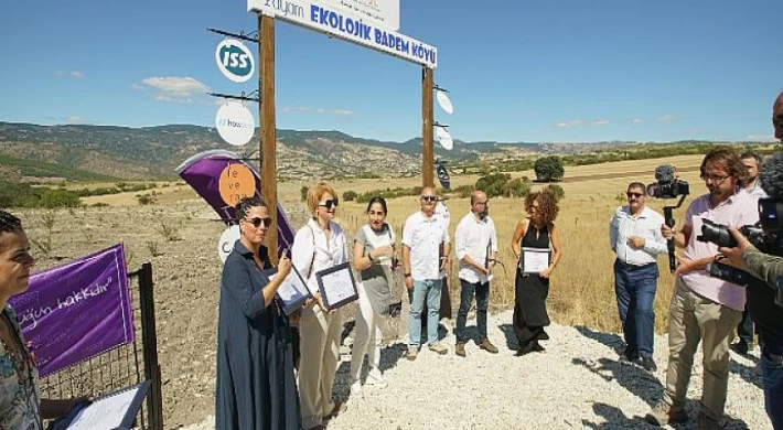 Tüvana Okuma İstekli Çocuk Eğitim Vakfı (TOÇEV) ve Yves Rocher Vakfı PAYAM Ekolojik Badem Köyü’nü Manisa’da Açtı