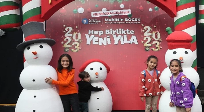 Antalya Büyükşehir’in yılbaşı festivali başladı