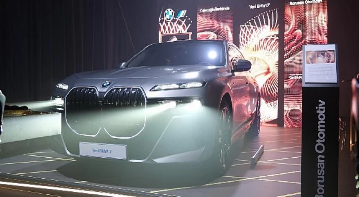 BMW’nin Amiral Gemisi Yeni BMW 7 Serisi Sedan Elektrikli ve Mild Hybrid-Dizel Versiyonlarıyla Dikkatleri Üzerine Topladı