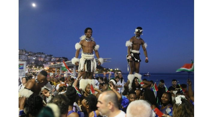 Büyükçekmece’de festival Rio Karnavalını aratmadı