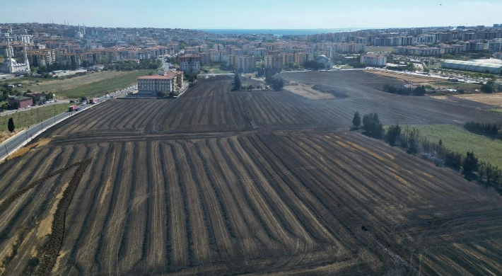 Silivri’de 11 Farklı Noktada, Aynı Anda Çıkan Yangınlar Kısa Sürede Kontrol Altına Alındı