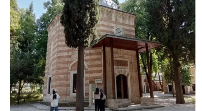 Bursa’da Şehzade Mustafa Türbesi yoğun ilgi görüyor