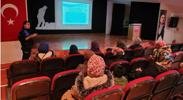 Silivri'de Öğrenci ve Velilere Güvenlik Seminerleri Verildi