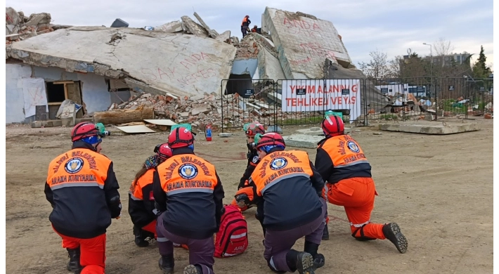 SAK Arama Kurtarma Ekibi Orta Seviye Akreditasyonunu Başarıyla Tamamladı