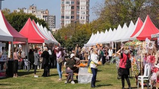 Karnaval Adana Sokaklarına ”Muhteşem” Döndü