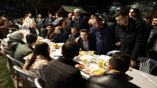 AK Parti Nevşehir’den gençlerle sahur