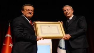 Bakan Akar: Terörü kaynağında yok edeceğiz