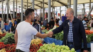 Başkan Atabay Pazar esnafını ziyaret etti