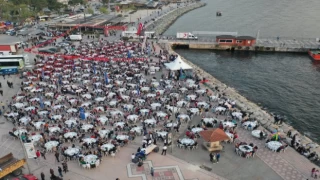 Bursa Gemlik’te denize nazır iftar