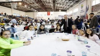 Bursa İnegöl’de çocuklara özel tekne orucu iftarı yapıldı