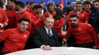 Cumhurbaşkanı Erdoğan sporun yıldızlarıyla buluştu