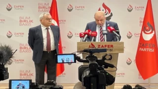 Eski Bakan Şükrü Sina Gürel Zafer Partisi’nde