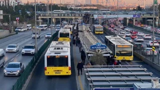 İstanbul’da 24 saat kesintisiz ulaşım devam ediyor