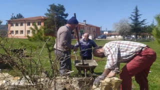 Okul yöneticisinin ara tatilde hummalı çalışması