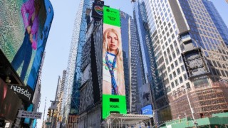 Aleyna Tilki Spotify EQUAL kapsamında iki kez New York Times Square’de boy gösterdi