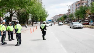 Bursa İnegöl’de ”Yayalar İçin 5 Adımda Güvenli Trafik” uygulaması yapıldı