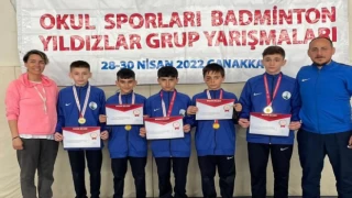 Bursa Osmangazili badmintoncular Çanakkale’de başarıyla döndü