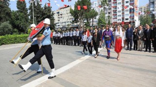 Büyükşehir Belediyesi 19 Mayıs’ı törenle kutladı