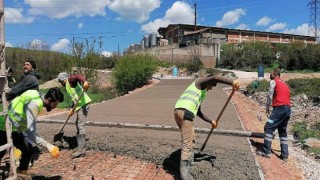 Derince Çal - Turaş köyleri bağlantısına beton yol yapılıyor