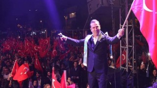 Ferhat Göçer’den 10 Bin Kişilik Konser