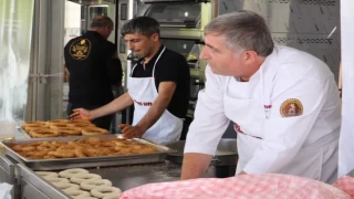 İzmir Alsancak’ta çok tatlı festival