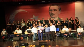 İzmir Güzelbahçe Türk Halk Müziği Korosu’ndan muhteşem konser