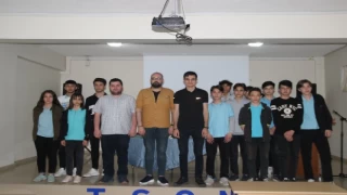 Kahramanmaraş’ta gazeteciler öğrencilerle tecrübelerini paylaştı