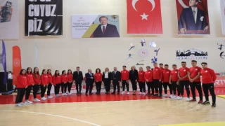 Kayseri’de Başkan Büyükkılıç, Vali Çiçek ile 19 Mayıs kutlamalarına katıldı