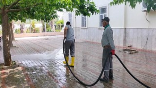 Kemer Belediyesinden Bayram Öncesi Camilerde Temizlik