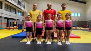 Kocaeli İzmit Belediyesporlu jimnastikçiler yarı finalde