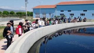 Manisa’da öğrenciler çevre dostu tesisi inceledi