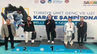 Manisalı karatecilerden 2 gümüş 1 bronz madalya