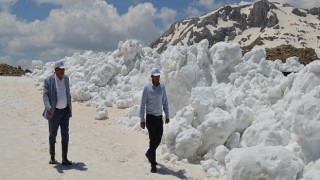 Söbüçimen Yayla Yolunda Karla Mücadele Çalışması