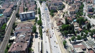 Tramvay çalışmaları kapsamında D-100’de birer şerit trafiğe kapatıldı