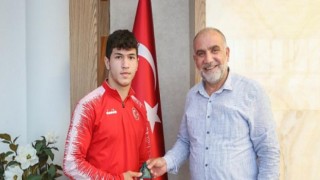 Başkan Sandıkçı Milli Sporcuları Ağırladı