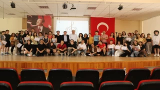 Bursa Zeki Müren Güzel Sanatlar Lisesi ‘desen’ yarışmasına damga vurdu